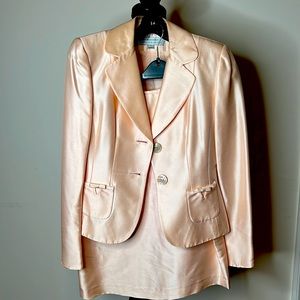 Tahari Silk Peach 2pc Suit - Size 2